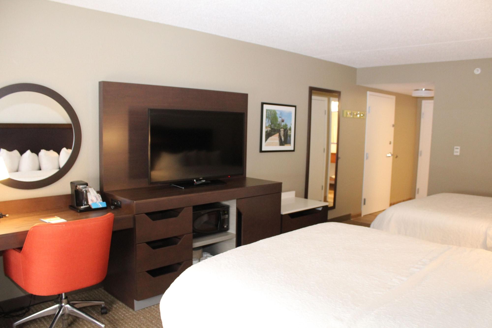 Hampton Inn Mchenry Eksteriør billede